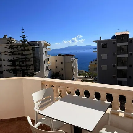 Family In Sarandë